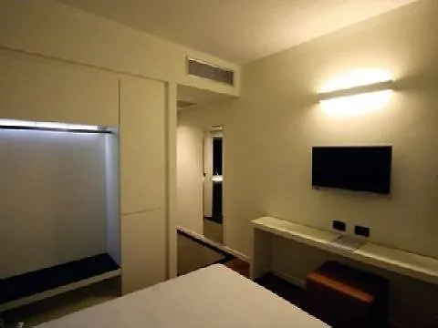 Hotel Monopole Milan